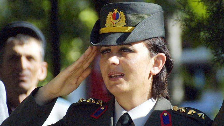 Kadınlara zorunlu askerlik mi geliyor? Meclis’e sunulan dilekçede çarpıcı talep 7